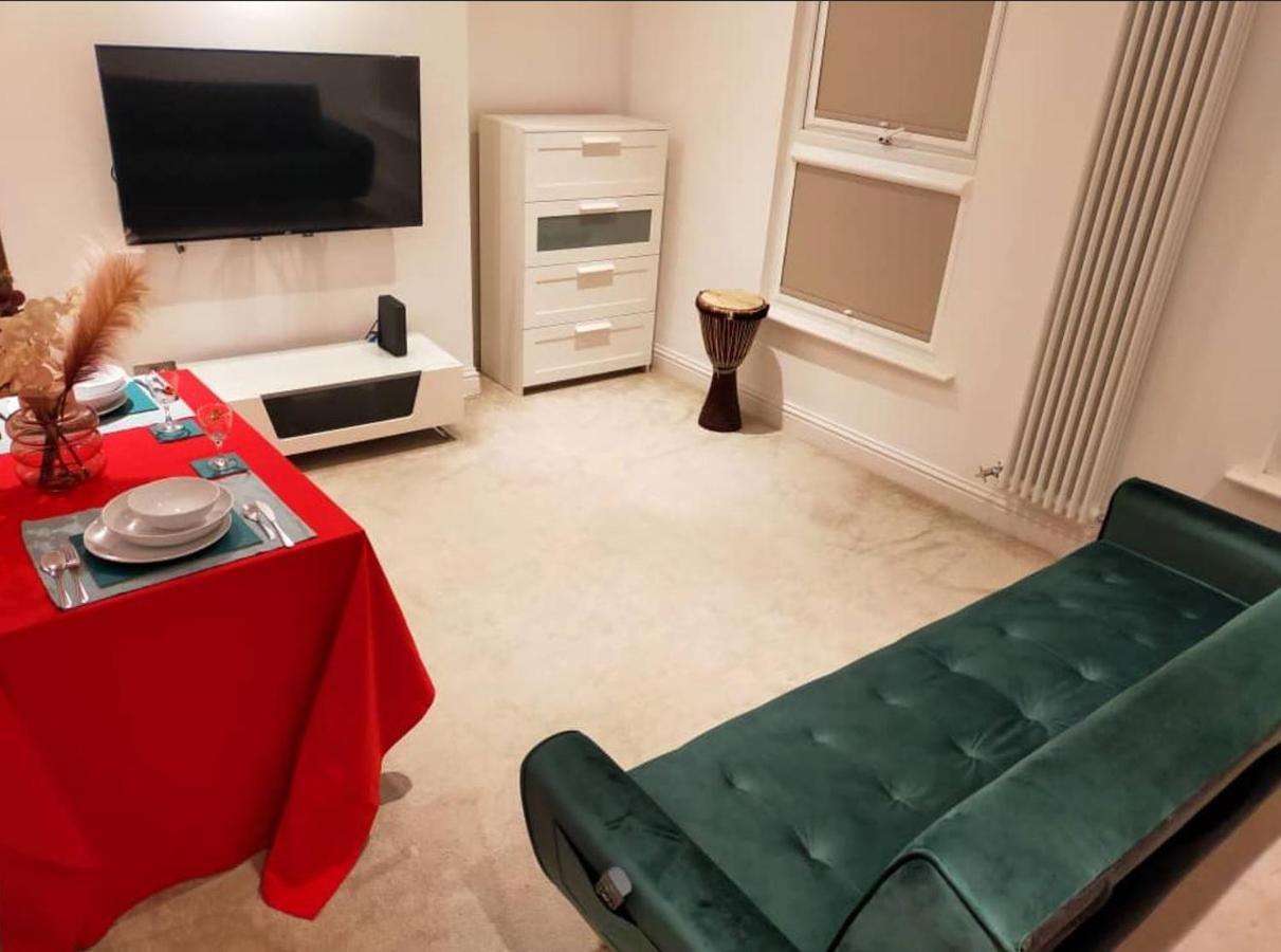 Fully-Equipped Flat In The City Of Londres Exterior foto