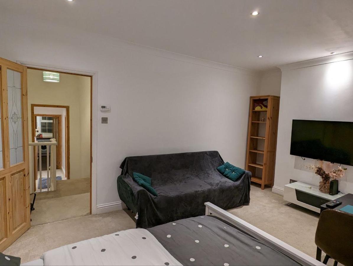 Fully-Equipped Flat In The City Of Londres Exterior foto